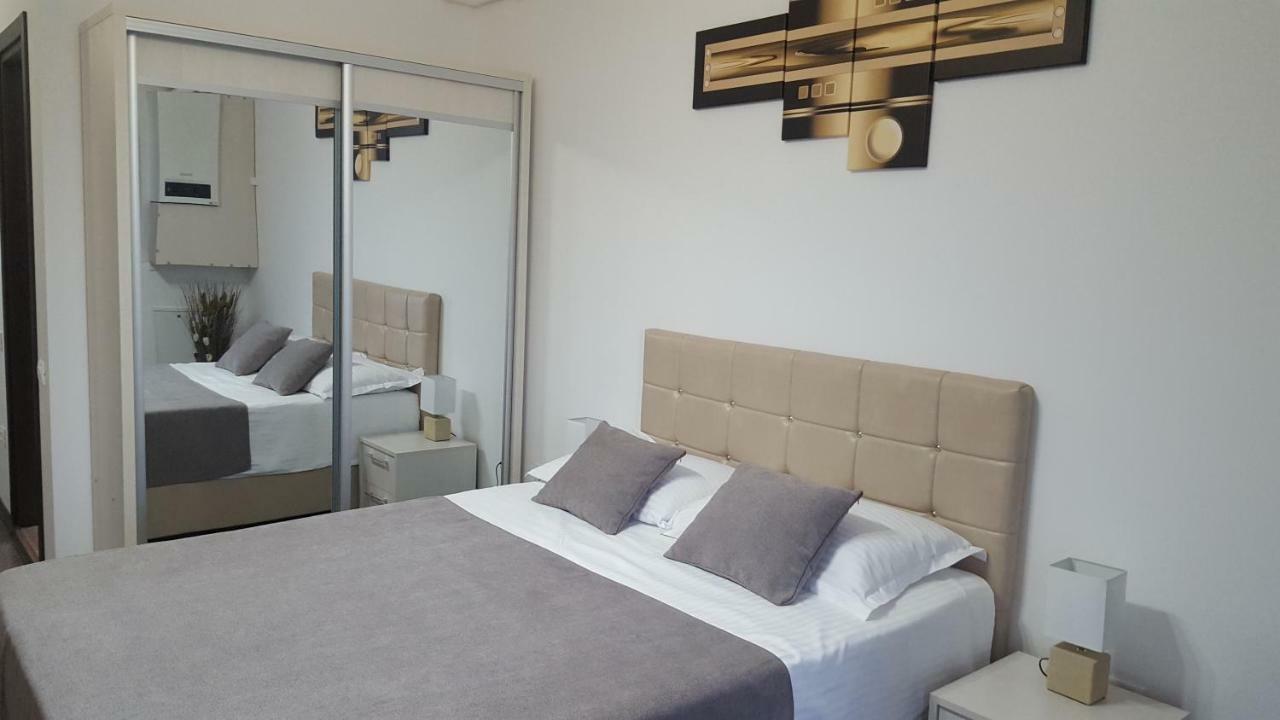 דירות מאמאיה Alex Marina Flat מראה חיצוני תמונה